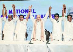 How EPS, Stalin Keep Allies In Check