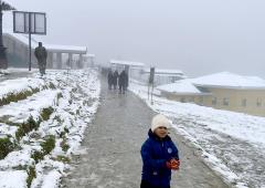 Gulmarg Turns White!