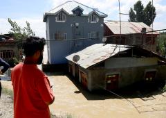 Floods Ravage Srinagar; Kashmir Cut Off