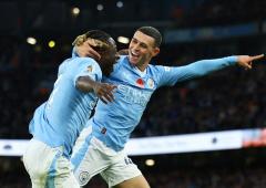 City thrashes Bournemouth 6-0; United back in form