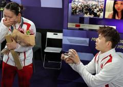 PIX: It's love-all for Chinese shuttlers at Olympics!