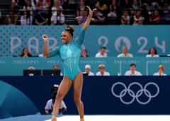 Biles upstaged by Andrade in floor final