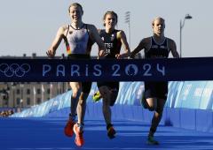 Olympics PIX: Germany win triathlon mixed relay gold