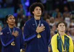 PIX: Griner's gold extra special after Russian prison