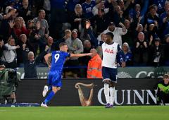 PIX: Vardy helps Leicester earn draw against Spurs