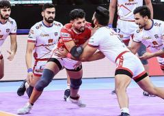 PKL: League leaders UP Yoddhas trounce Gujarat Giants