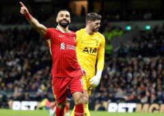 EPL PIX: Liverpool demolish Spurs; United shocked