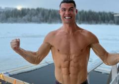 Shirtless In Snow! Ronaldo's Wild X-mas