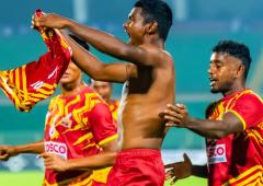 Bengal stun Kerala to lift 33rd Santosh Trophy!