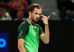 Medvedev defies odds to win five-setter at 3.39am!