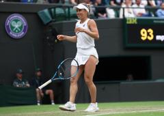 Wimbledon PIX: Top seed Swiatek shocked by Putintseva