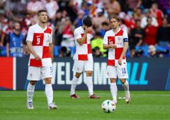 Modric era ends? Spain's pace downs Croatia