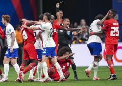 Copa America: Panama stun US; Uruguay rout Bolivia