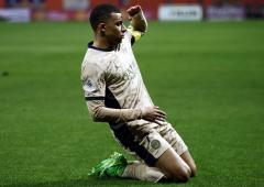 Mbappe 'tricks' PSG to big win; Barca down Atletico