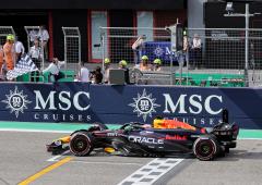 Verstappen steals the show at Imola