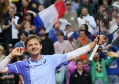 Spectator spits on Belgian Goffin at French Open