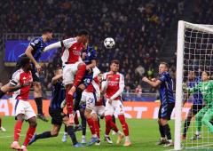 Champions League PIX: Inter down Arsenal; Barca win