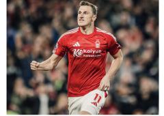 Forest's Wood creates Premier League record