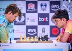 Global Chess: Carlsen beaten by clock, Giri draws