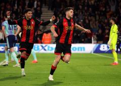 EPL PIX: Bournemouth shock Arsenal; United, Spurs win