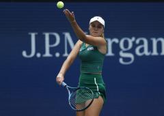 Kenin upsets Kasatkina in Tokyo, advances to semis