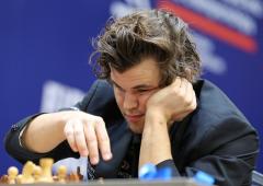 Carlsen beats Niemann in 1st face-off since cheat row