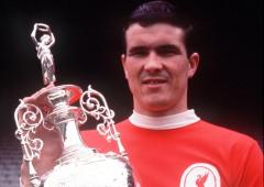 Former Liverpool skipper Yeats passes away