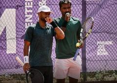 Indian pair stuns top seeds in China