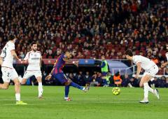 Raphinha double helps Barcelona overcome Osasuna
