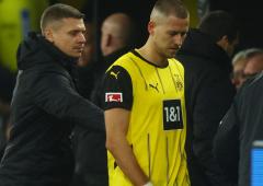 Flu outbreak hits Dortmund camp