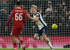 Tottenham sneak past Liverpool in League Cup thriller