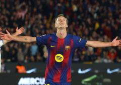 Barcelona rally to beat Alaves; Bayern survive scare