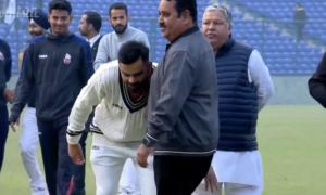 Kohli's Emotional Moment with Coach