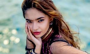 Rah, Rah, India Say Anuksha, Aishwarya, Sejal...
