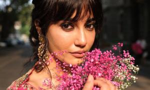 Surbhi's Natkhat Style
