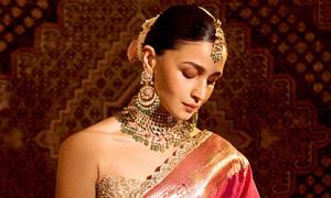 Alia, Kareena's Karwa Chauth Style Tips
