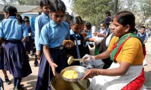 No Aadhaar ID? Poor children to remain hungry in Modi's Bharat!