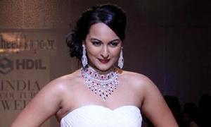 Sonakshi Sinha all set for first onscreen kiss?