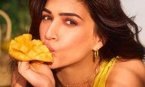 Kriti Enjoys The Season's First Mangoes