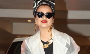Rekha Steals Show At Shabana's 75th Party