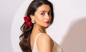 Wear 9 Colours of Navratri In Your Makeup
