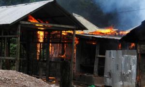 Ethnic violence rocks Assam, thousands flee