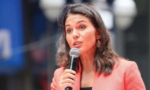Exclusive! Why Tulsi Gabbard doesn't want Hillary as Prez