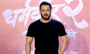 Man held for threatening to kill Salman, NCP's Zeeshan