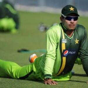 Pakistan batsman Umar held over alleged assault