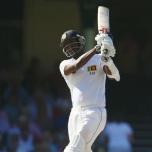 Perera, Mathews anchor Sri Lanka to big total
