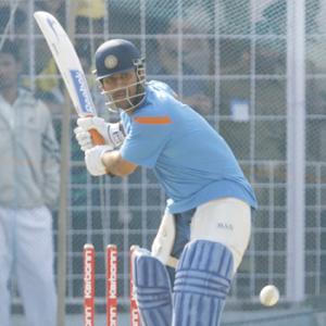 If Yuvraj does not play, Virat will come in: Dhoni