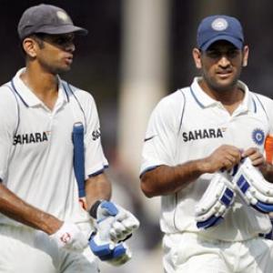 Motera Test: Dravid and Dhoni help India recover