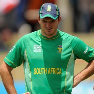 Smith steps down as South Africa's T20 captain