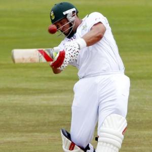 Images: Kallis and de Villiers pile on misery for India